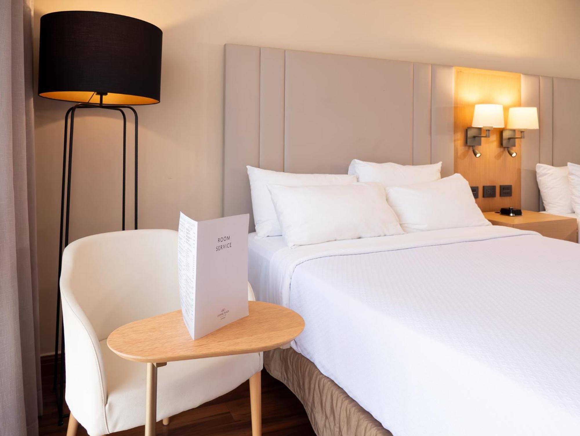 Queen Suite Two Queen Beds Non-Smoking